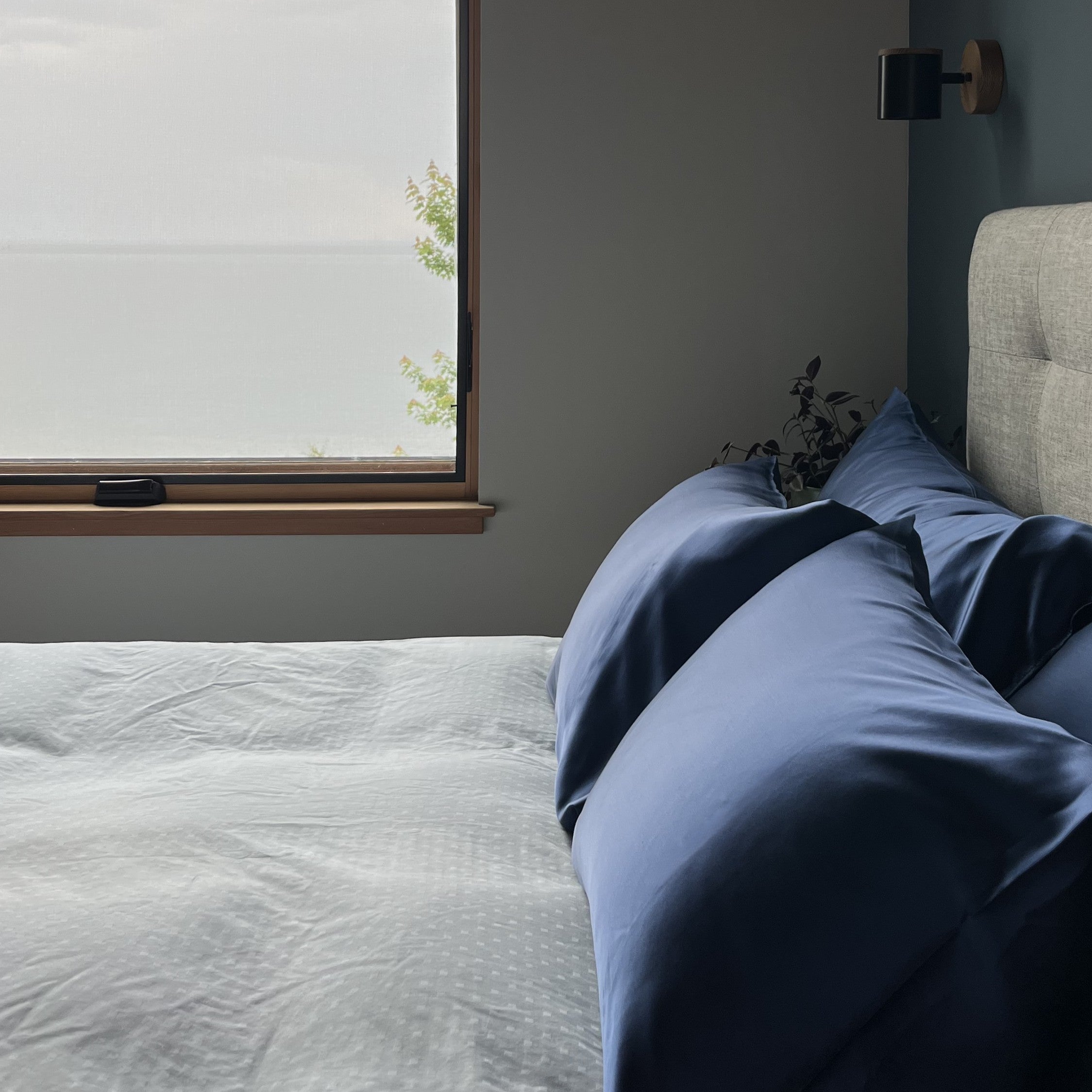 Deep blue 100% silk pillowcases infused with copper
